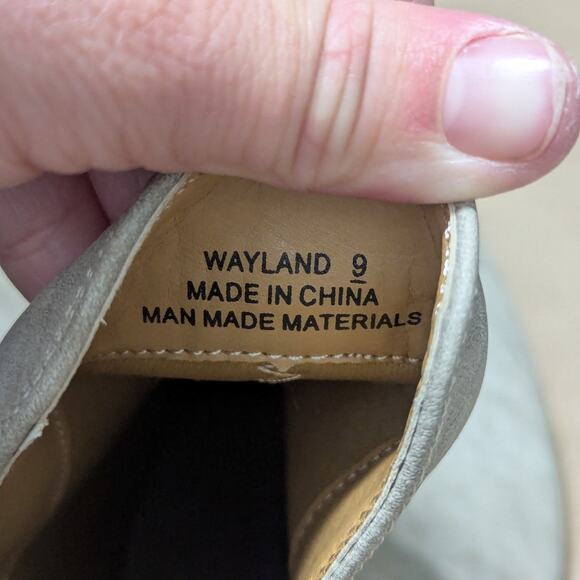 Corkys Boutique Wayland Ankle Booties Faux Suede Embossed Gray Womens 9 Boots - Picture 6 of 6